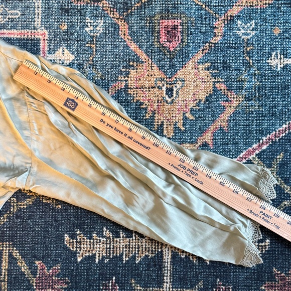 BHLDN‎ INTIMATES ROBE SIZE MEDIUM - Picture 11 of 11